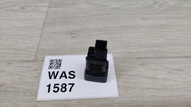HONDA 35800TBAA01 Кнопка салона привода крышки багажника (двери 3/5-й (ляды) в наличии Каменское
