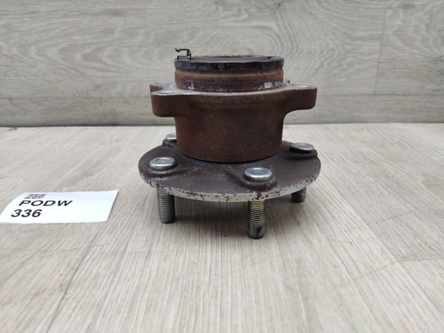 Задняя шпиндель 3785A073 MITSUBISHI