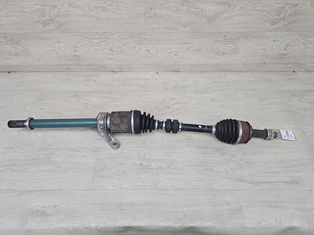 Полуось передняя, правая 391004BB8E NISSAN