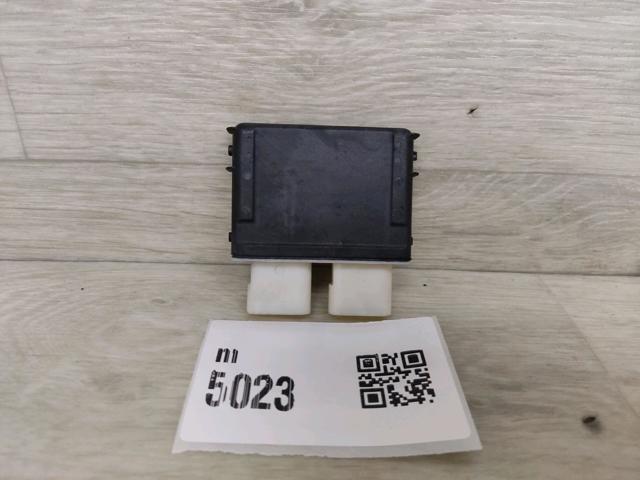 3G0962243C Модуль управления (ЭБУ) открытия крышки багажника (двери 3/5-й задней) купить Кривой Рог