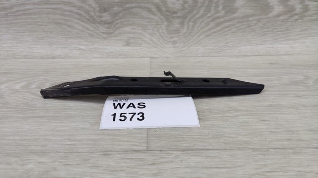 Правое крепление переднего бампера 3V0807184 VAG