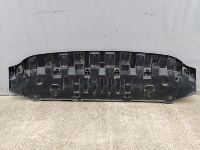 Кронштейн спойлера переднего бампеа 3V0807611 VAG