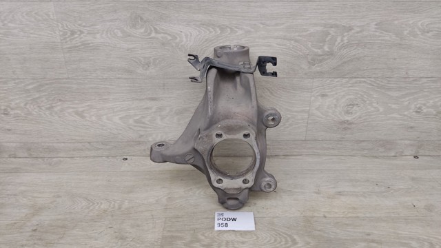 Цапфа - поворотный кулак передний, правый 400146RR0A NISSAN