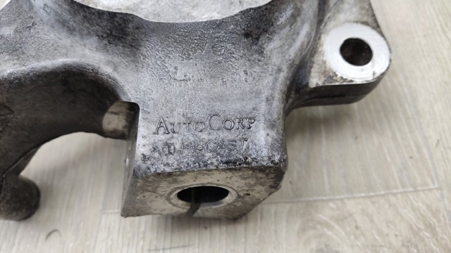 40014JA00A NISSAN Цапфа передняя правая купить в Хмельницкий