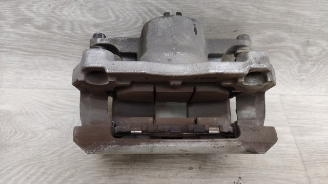 Суппорт тормозной, передний, правый 410016RR0A NISSAN