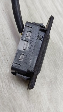 GM 42420557 Кнопка привода замка багажника в наличии Павлоград