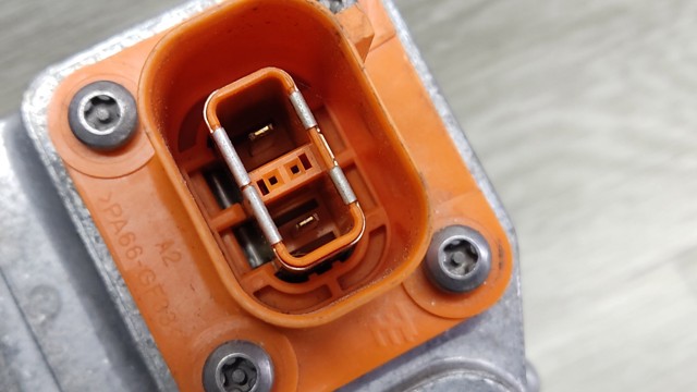 Электро подогреватель охлаждающей жидкости 42539734 GM