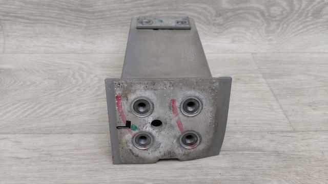 Кронштейн усилителя переднего бампера 42551577 GM