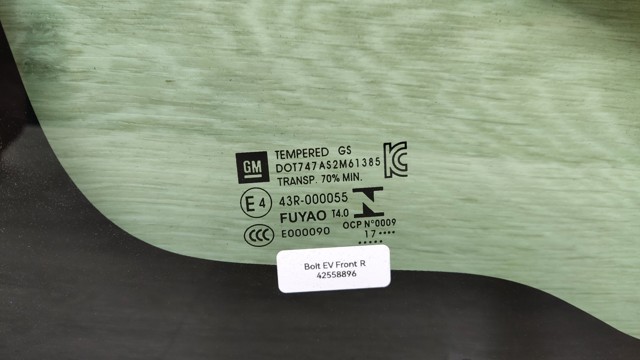 42558896 GM Стекло-форточка двери передней правой купить в Чернигов