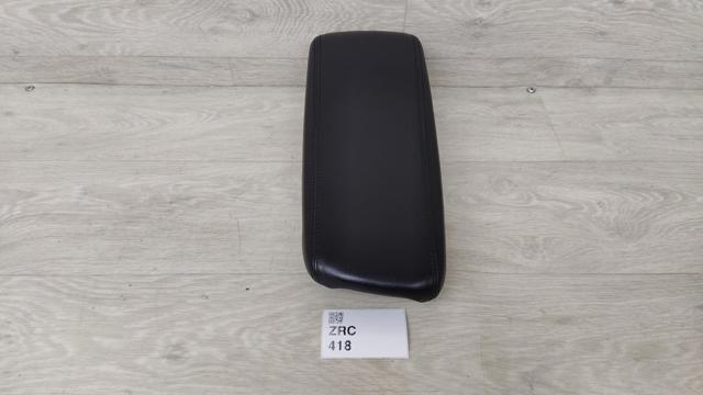 Подлокотник центральной консоли 42736286 GM