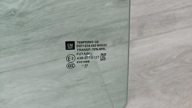 GM 42841287 Стекло двери задней правой в наличии Ровно