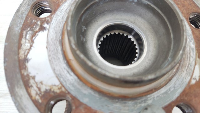 Ступица заднего колеса 432025DE0A NISSAN