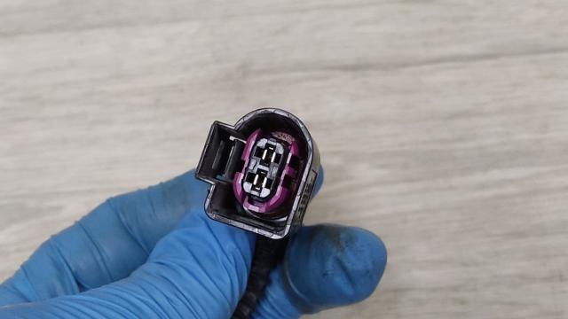 4D0971992 VAG Разъем (фишка) генератора купить в Черкассы