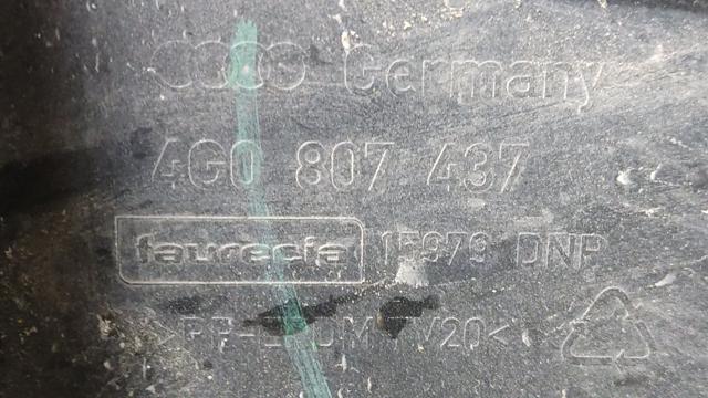 Передний бампер 4G0807437 VAG