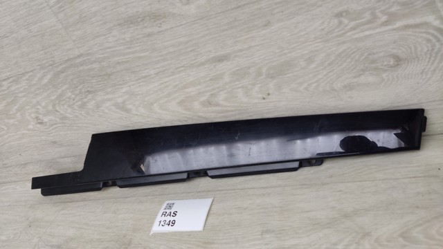 4M0837902 VAG Накладка двери передней правой вертикальная купить в Винница