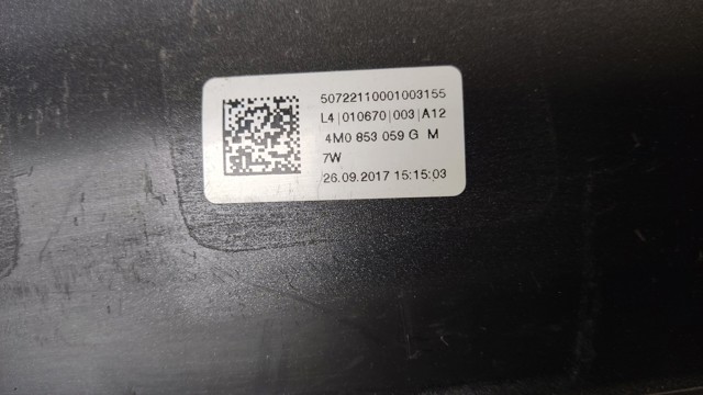 Молдинг передней левой двери, нижний 4M0853959G VAG