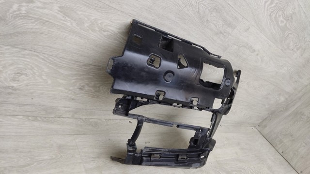 Крепление противотуманки, левой 51117357229 BMW