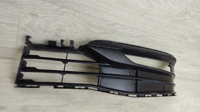 51117385263 Решетка бампера переднего внутренняя левая купить Павлоград