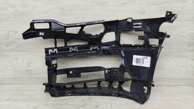 BMW 51117385346 Кронштейн крепления противотуманной фары правой в наличии Черновцы