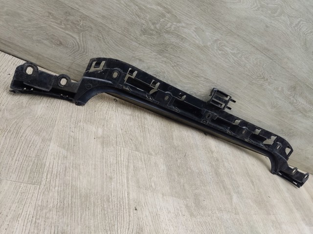 BMW 51127058521 Кронштейн бампера заднего центральный в наличии Харьков
