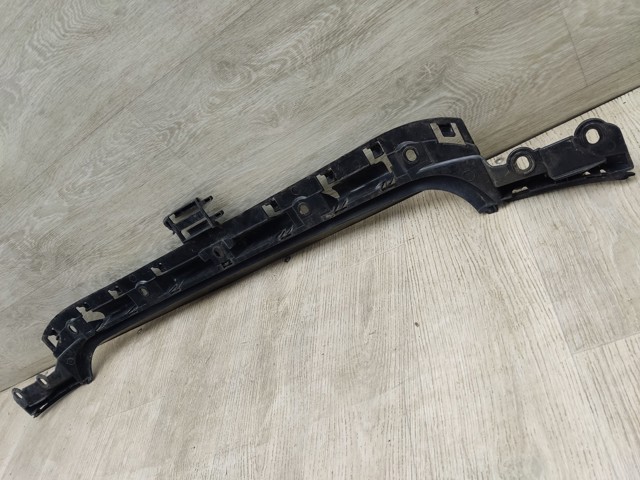 BMW 51127058521 Кронштейн бампера заднего центральный в наличии Харьков