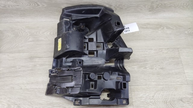 Крепление бамера левое 51128069961 BMW