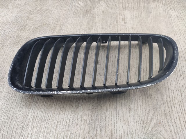 51137254967 BMW Решетка радиатора левая купить в Николаев