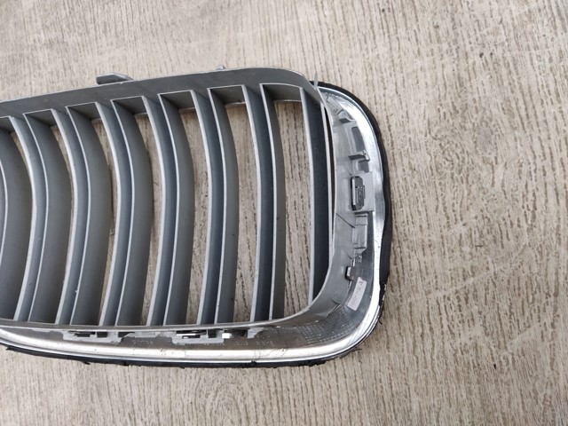 51137336477 BMW Решетка радиатора левая купить в Винница