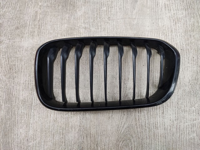 51137371747 BMW Решетка радиатора левая купить в Каменское