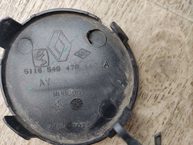 Заглушка бампера буксировочного крюка 511654947R RENAULT