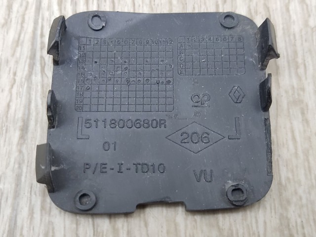 Заглушка бампера буксировочного крюка 511800680R RENAULT