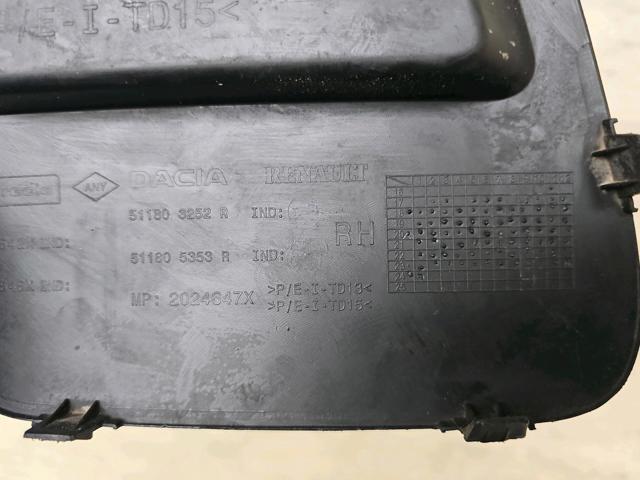 Заглушка бампера буксировочного крюка, передняя правая 511803252R RENAULT