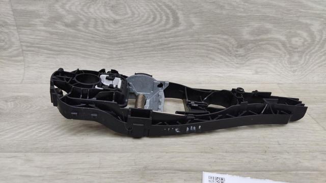 51217401209 BMW Держатель наружной ручки двери задней левой купить в Винница