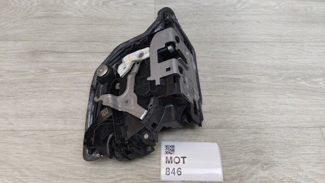 Дверной замок передний правый 51217477688 BMW