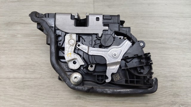 BMW 51217477688 Замок передней правой двери в наличии Тернополь