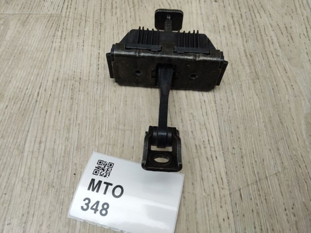 51228402561 BMW Ограничитель открывания двери задний купить в Одесса