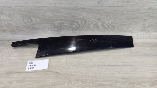 51357258308 BMW Накладка двери задней правой вертикальная купить в Сумы