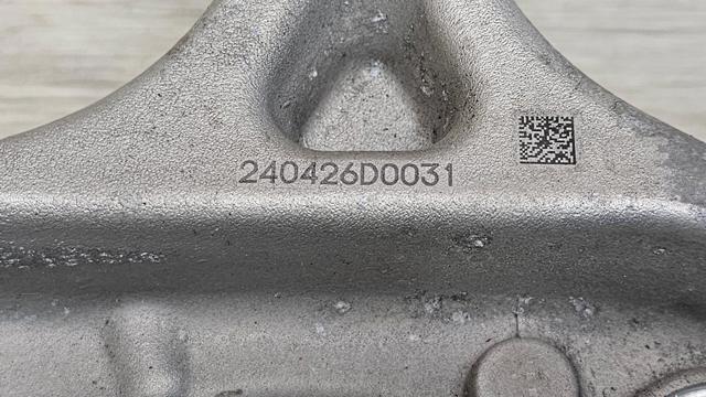 HYUNDAI 51711KL100 Цапфа передняя правая в наличии Кривой Рог