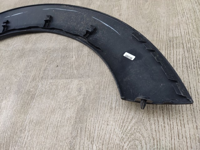 Молдинг задней арки крыла, правый 51777157106 BMW