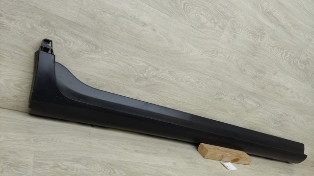 51777210080 BMW Подножка правая купить в Днепр