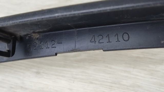 TOYOTA 5211242110 Накладка бампера переднего правая в наличии Киев
