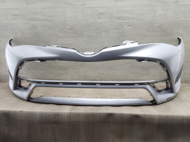 TOYOTA 5211905230 Передний бампер в наличии Чернигов