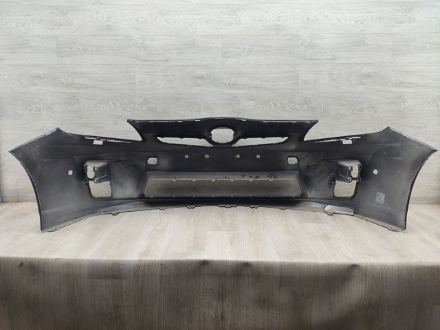 Бампер передний в сборе 5211947917 TOYOTA