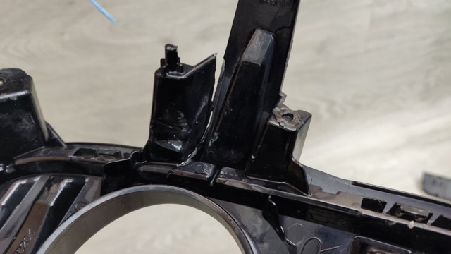 Заглушка ПТФ бампера переднего правая 5212742220 TOYOTA