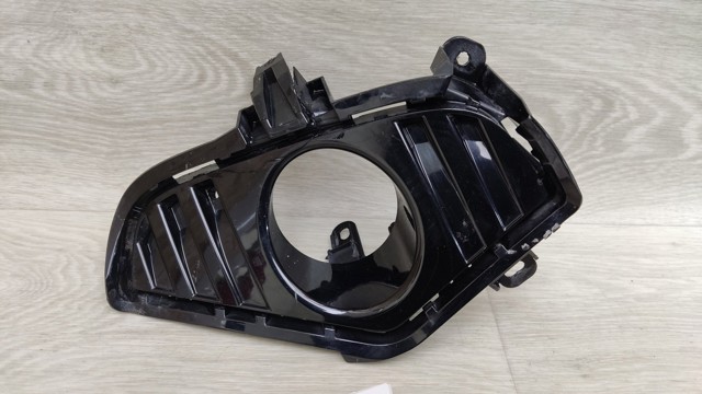 5212742220 TOYOTA Заглушка (решетка) противотуманных фар бампера переднего правая купить в Запорожье