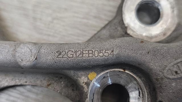 HYUNDAI 52711AT000 Цапфа (поворотный кулак) задний правый в наличии Ровно
