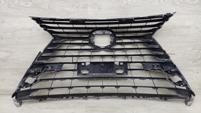 5310178190 TOYOTA Решетка радиатора купить в Ужгород