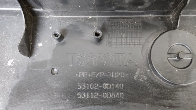 531020D140 TOYOTA Решетка радиатора купить в Хмельницкий