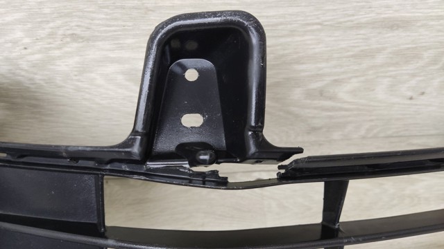 Решетка бампера переднего правая 5310360010 TOYOTA