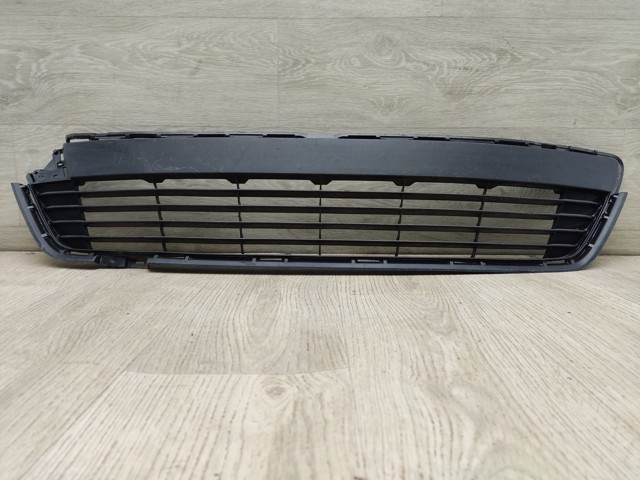 531120D210 TOYOTA Решетка бампера купить в Николаев